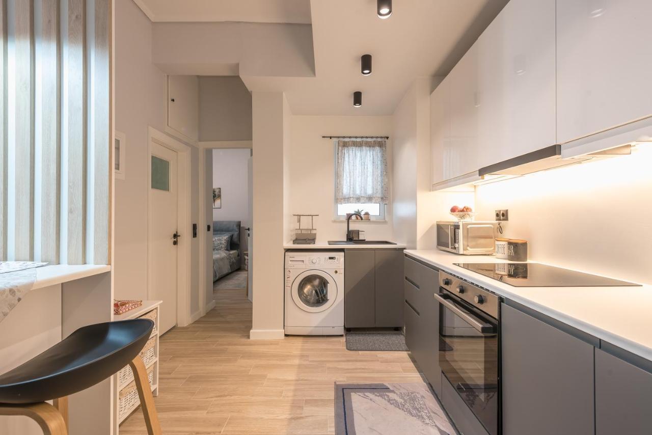 Comfy And Modern Apartment Афіни Екстер'єр фото